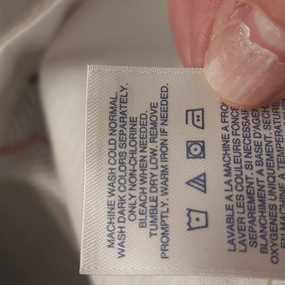 LANDS END Women's Mid Rise Flat Front Khaki Shorts - Picture 12 of 12